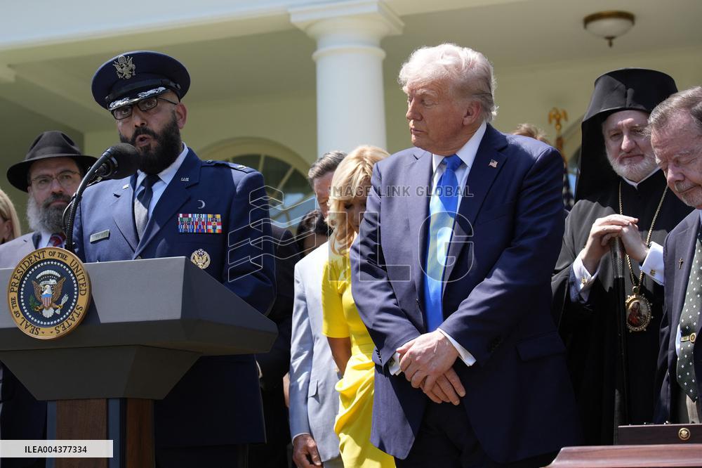 Donald Trump in a National Day of Prayer - Washington