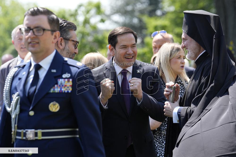 Donald Trump in a National Day of Prayer - Washington