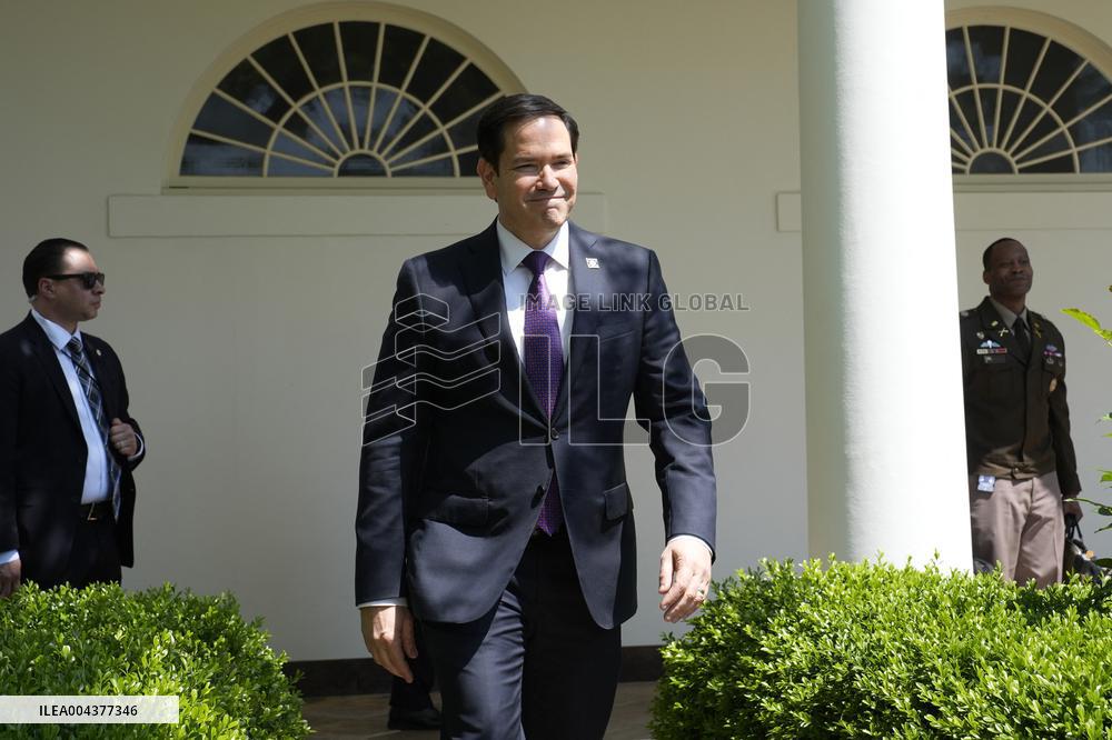 Donald Trump in a National Day of Prayer - Washington