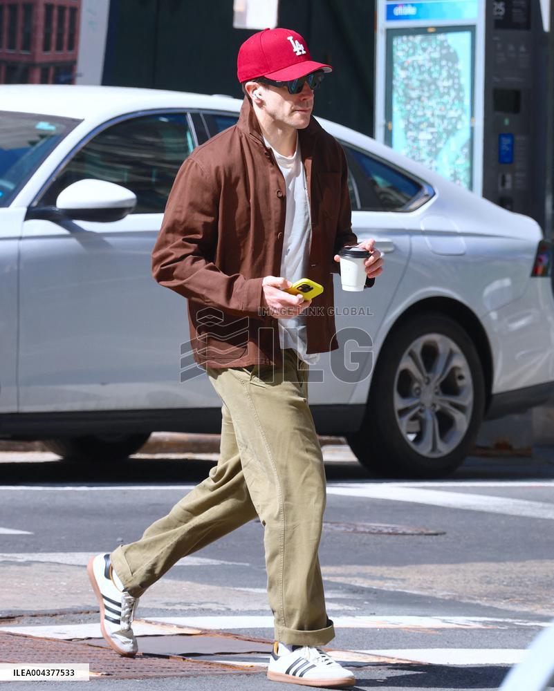 Jake Gyllenhaal Out And About - NYC