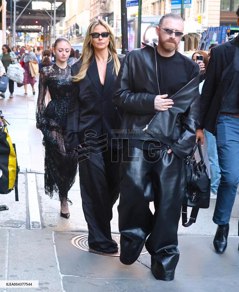 Heidi Klum Out And About - NYC