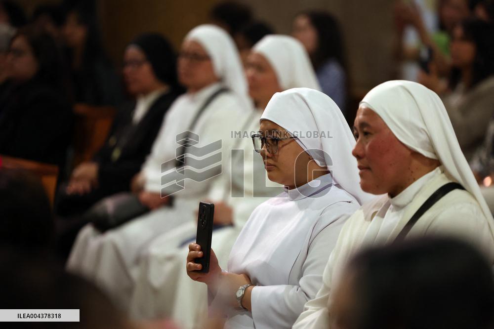 Cardinal Tagle Celebrates Mass in Centocelle - Rome