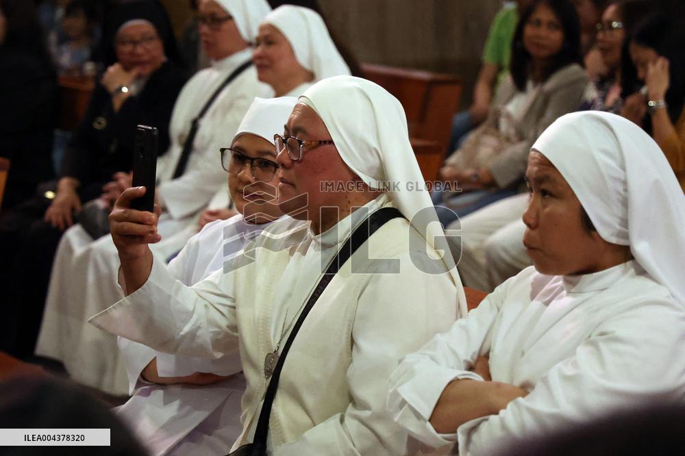 Cardinal Tagle Celebrates Mass in Centocelle - Rome