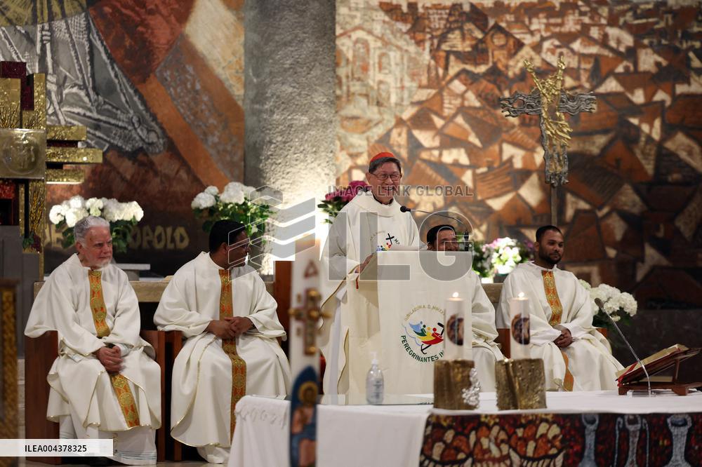Cardinal Tagle Celebrates Mass in Centocelle - Rome