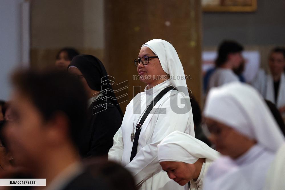 Cardinal Tagle Celebrates Mass in Centocelle - Rome