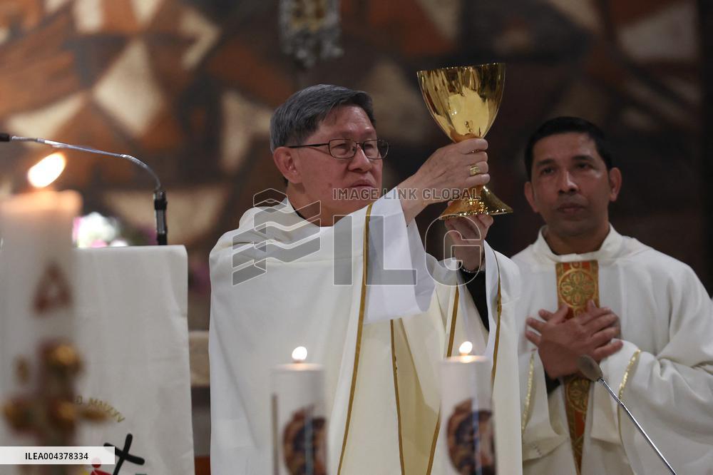 Cardinal Tagle Celebrates Mass in Centocelle - Rome