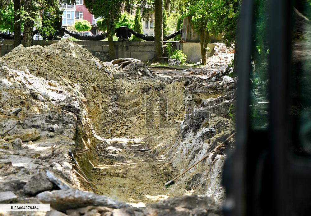 Exhumation of Soviet burials at Hill of Glory in Lviv