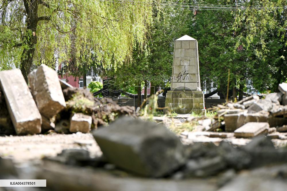 Exhumation of Soviet burials at Hill of Glory in Lviv