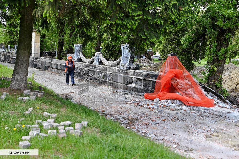 Exhumation of Soviet burials at Hill of Glory in Lviv