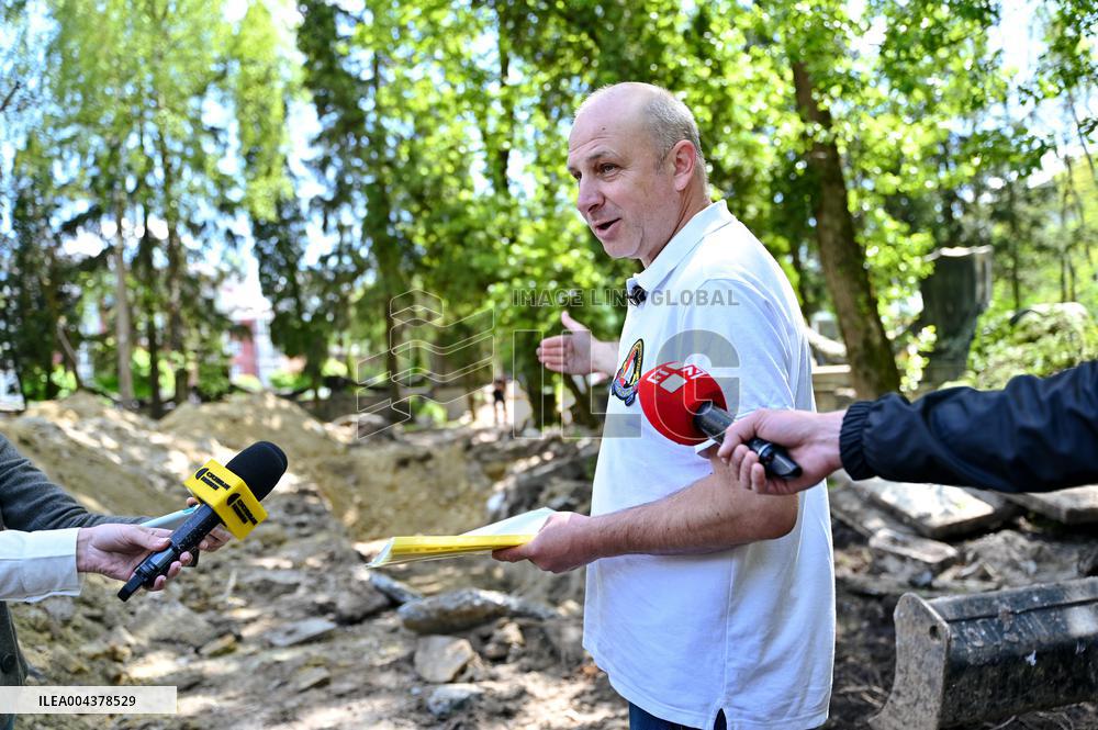 Exhumation of Soviet burials at Hill of Glory in Lviv