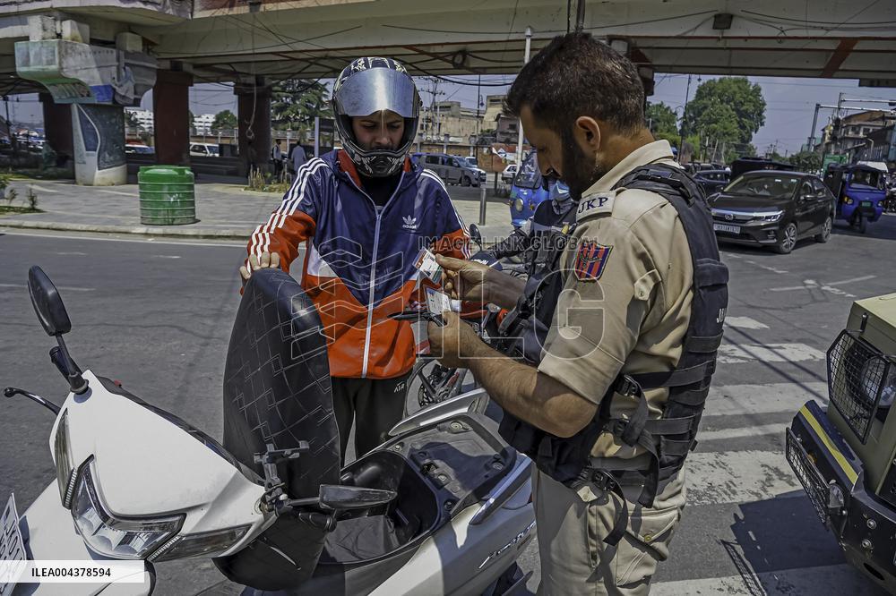 Security Heightened in Kashmir After Pahalgam Attack - India