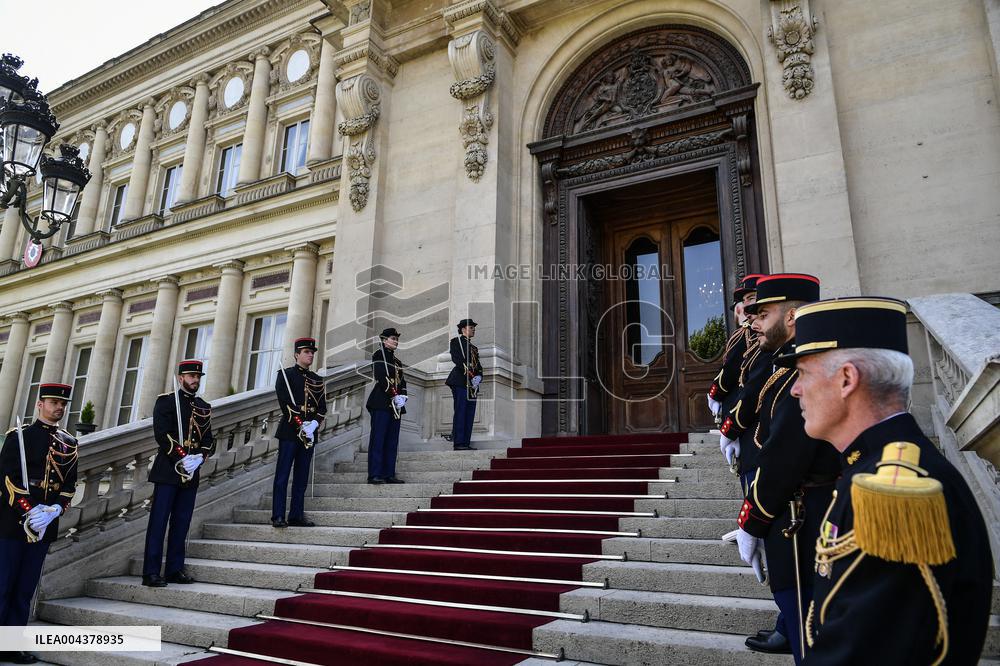 Jean Noel Barrot Welcomes Takeshi Iwaya - Paris