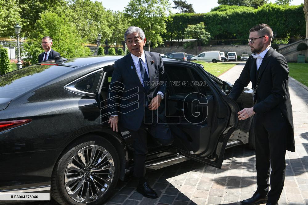 Jean Noel Barrot Welcomes Takeshi Iwaya - Paris