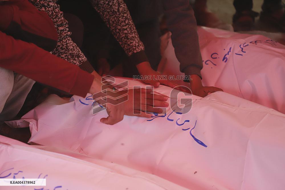 Palestinians Mourn After Deadly Israeli Attacks - Gaza