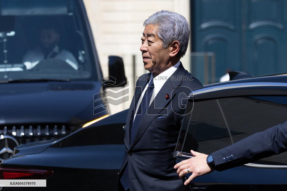 Japanese Foreign Affairs Minister arrives for a meeting at Matignon - Paris