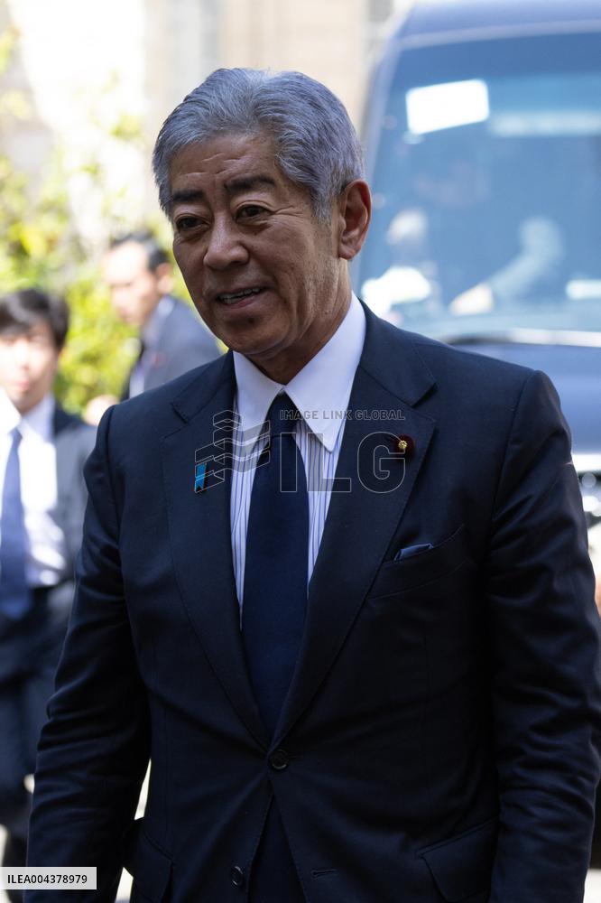 Japanese Foreign Affairs Minister arrives for a meeting at Matignon - Paris
