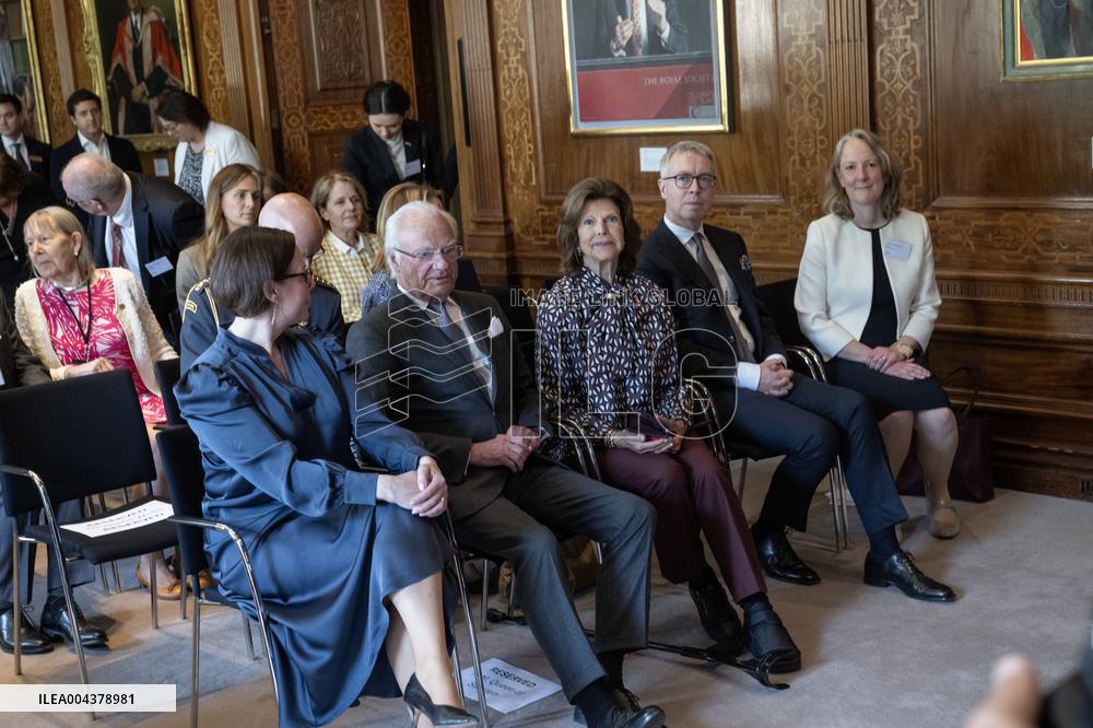 THE ROYAL COUPLE IN LONDON