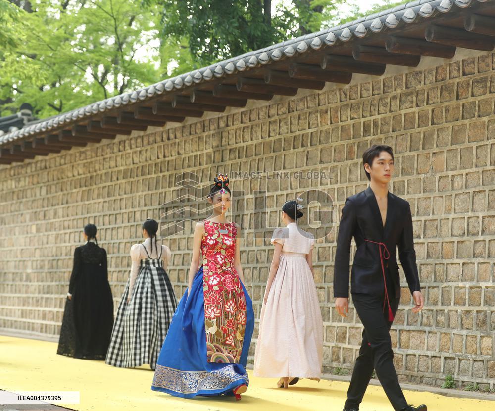 South Korean Fashion Show - Seoul