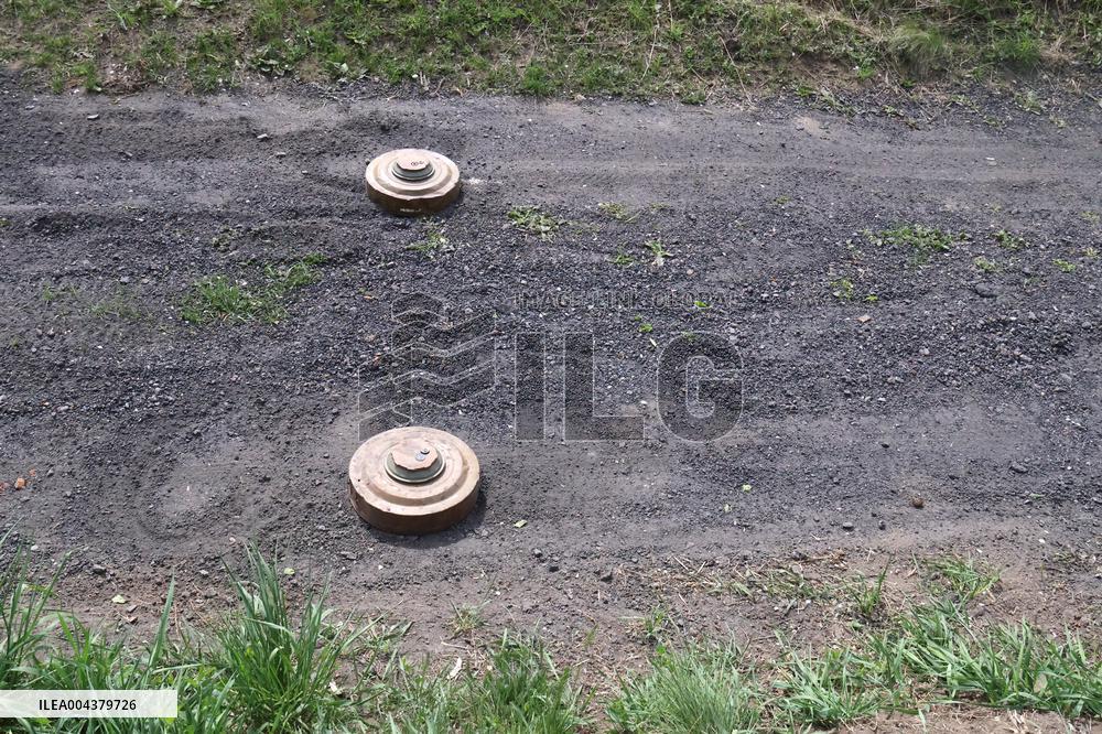 Training of operators of ground robotic systems