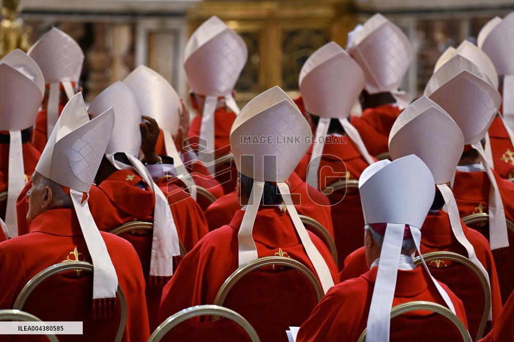 Cardinals Attend the Seventh Novemdiale Mass - Vatican