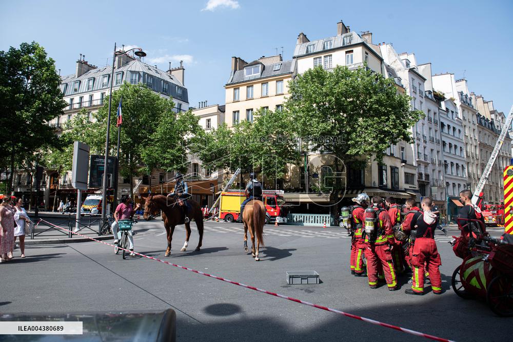 Three Injured in Serious Fire - Paris