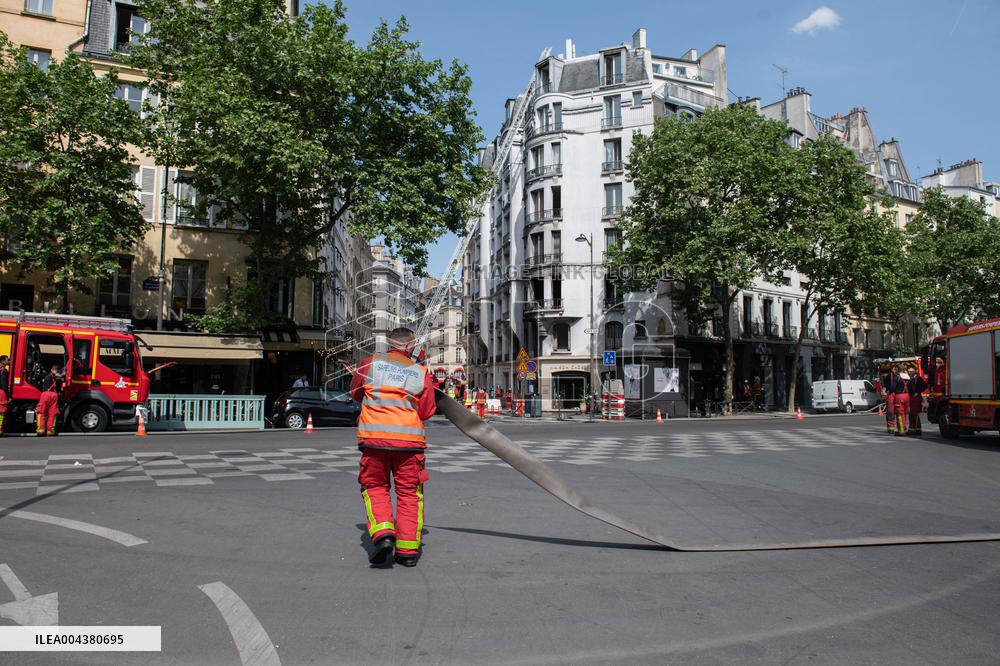 Three Injured in Serious Fire - Paris
