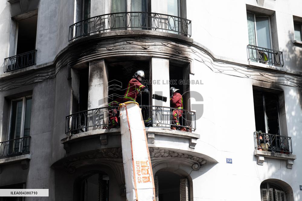 Three Injured in Serious Fire - Paris