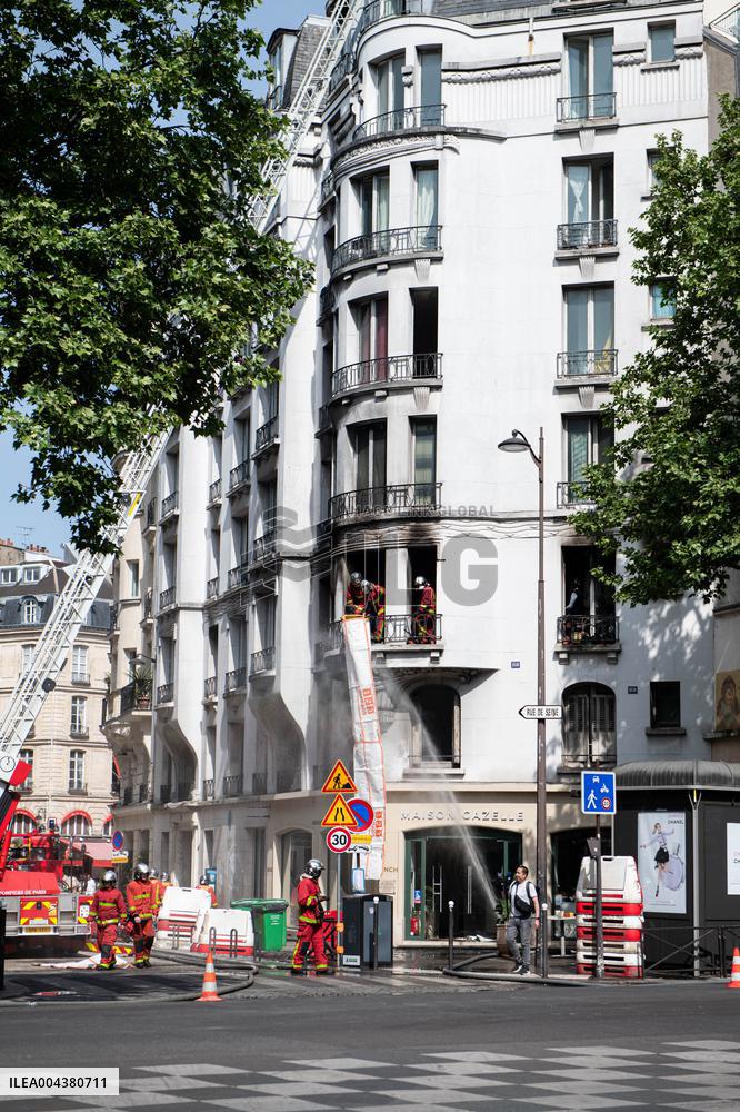 Three Injured in Serious Fire - Paris