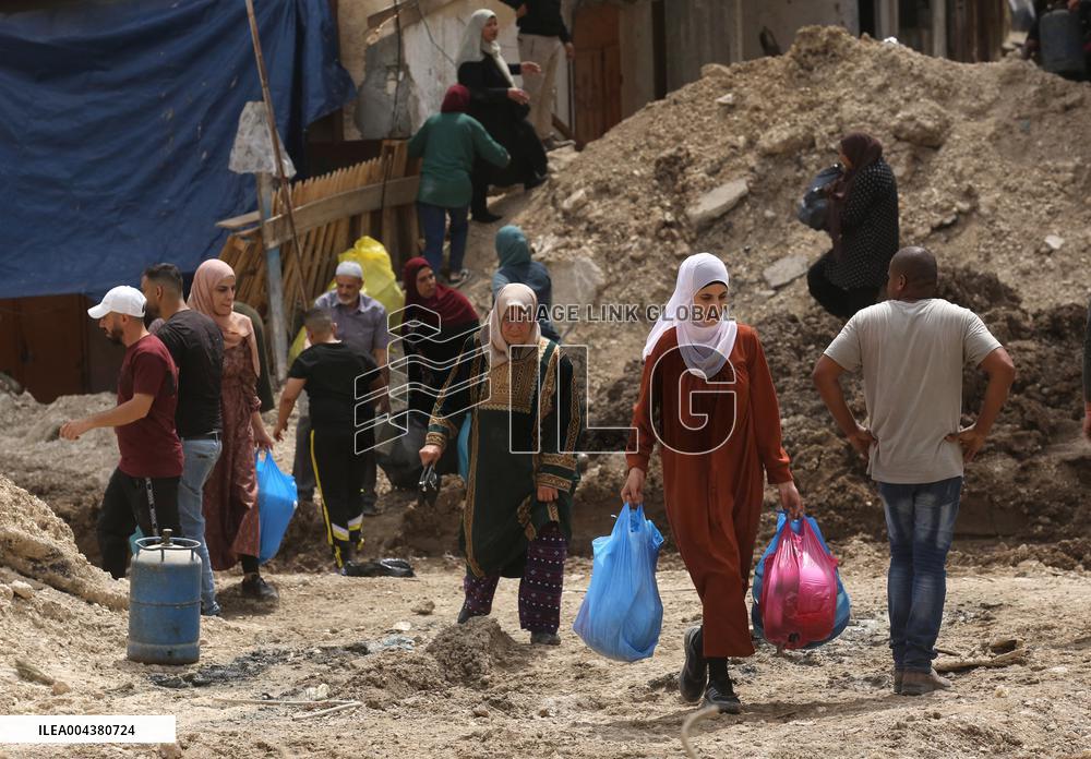 Israeli Forces Demolish Refugee Camp - West Bank