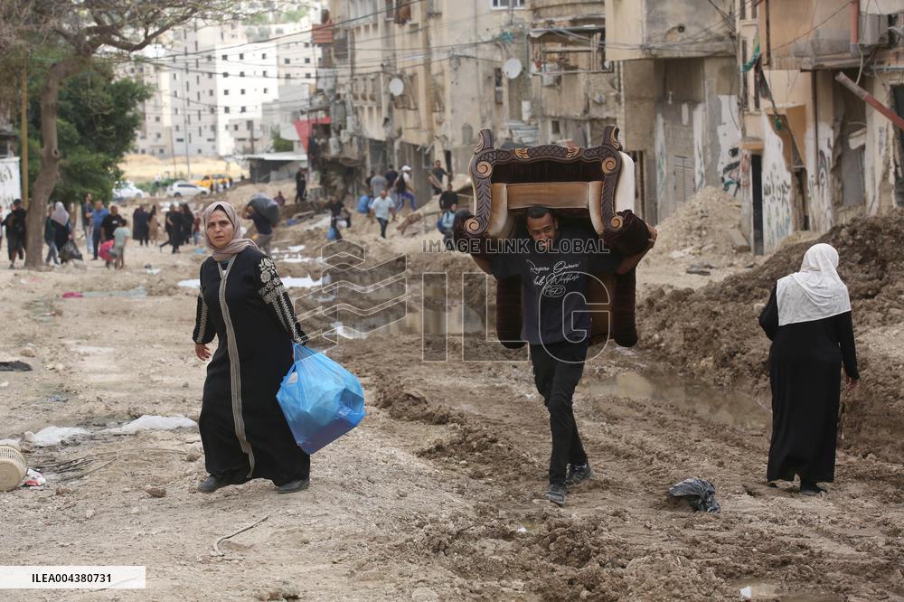 Israeli Forces Demolish Refugee Camp - West Bank
