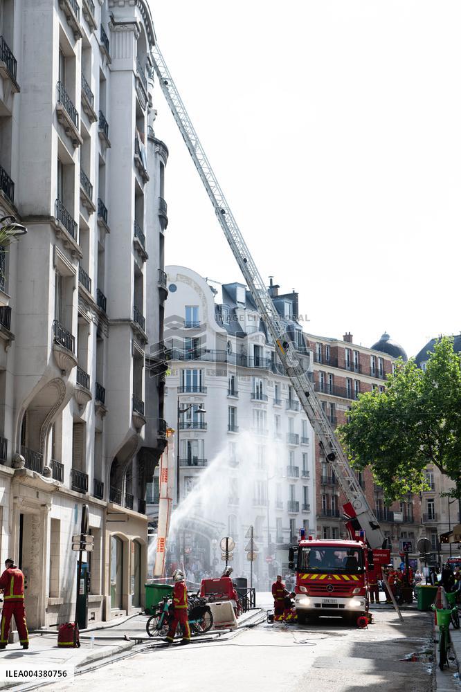 Three Injured in Serious Fire - Paris