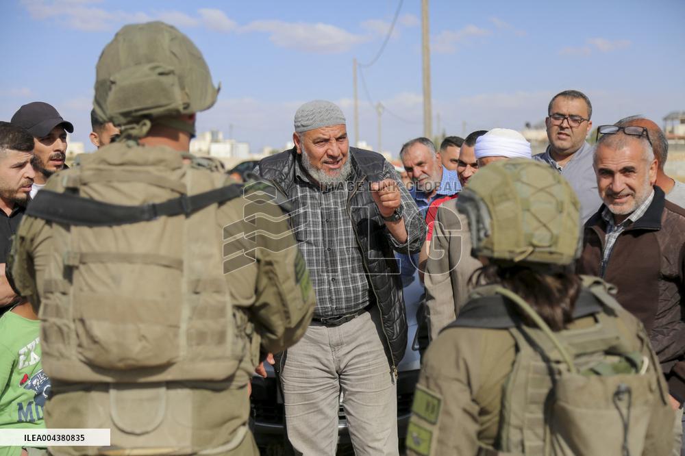 Settlers Occupy Palestinian Land Near Hebron - Palestine