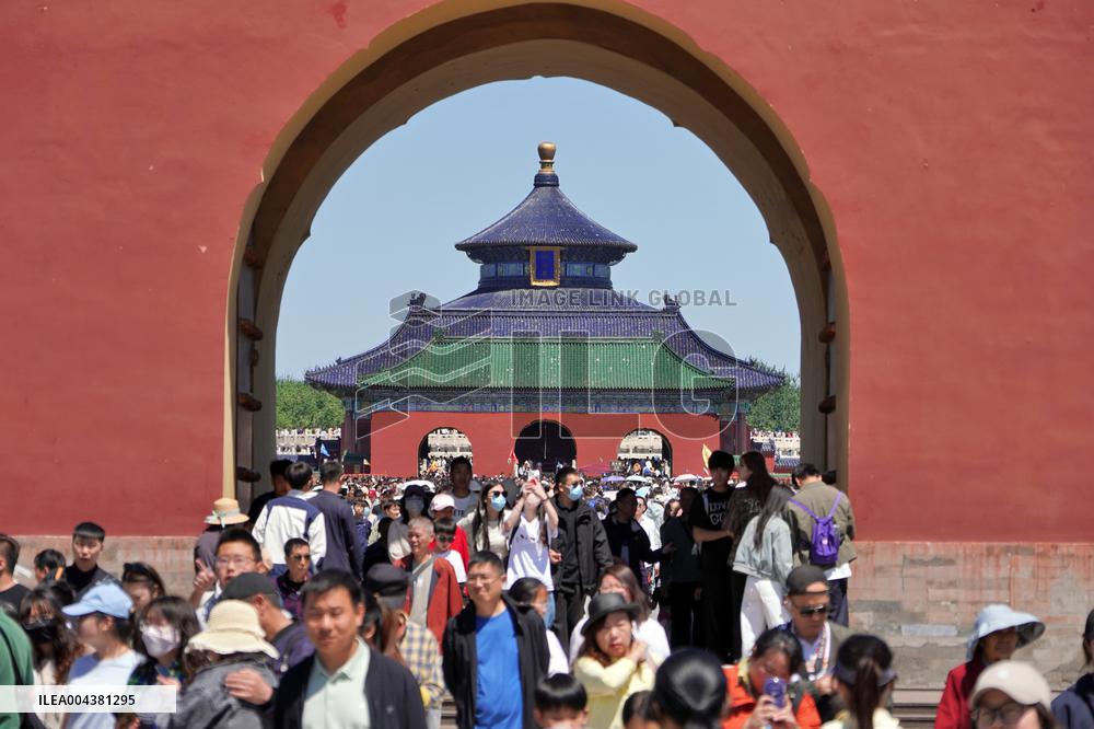 Tour in Beijing During May Day Holiday