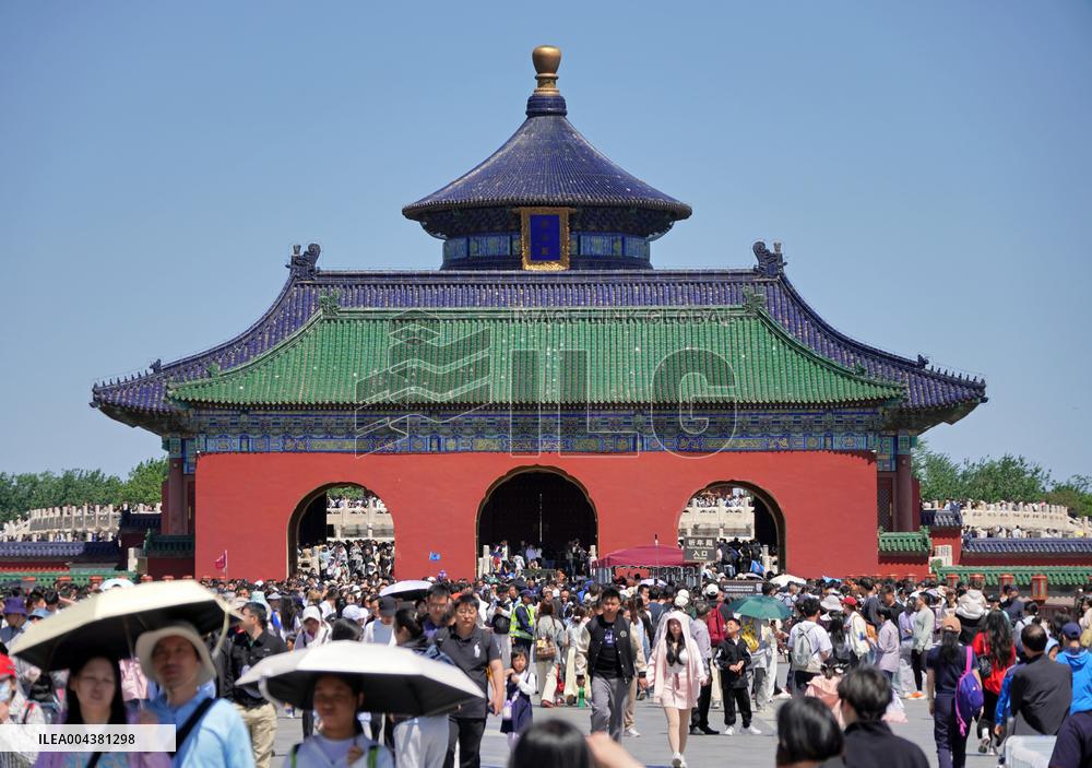 Tour in Beijing During May Day Holiday