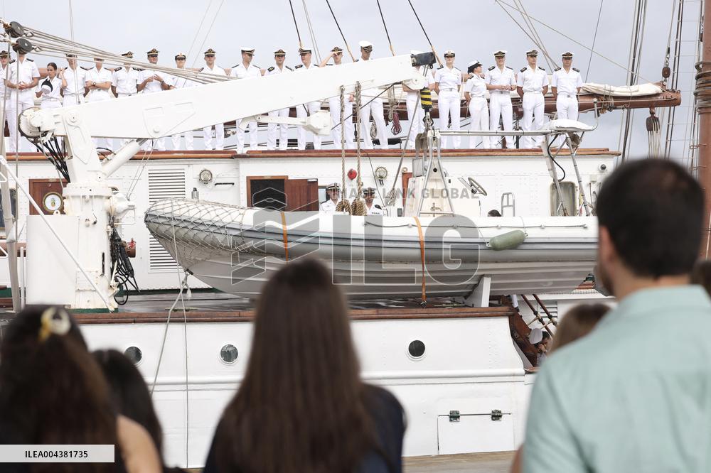 Princess Leonor Greets Queen Letizia - Panama