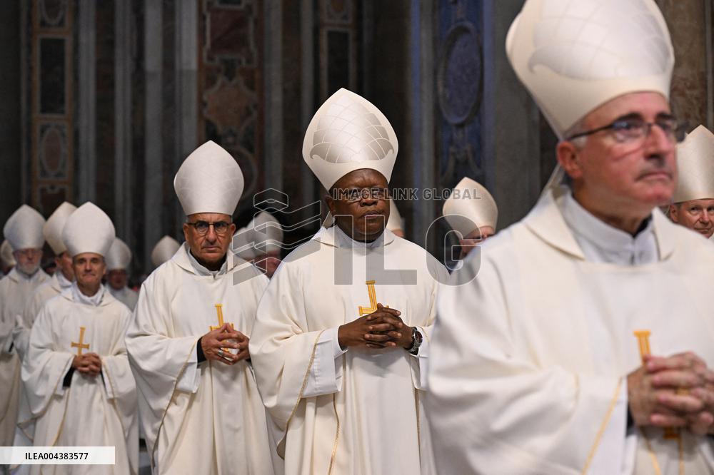 Eighth Mass of The Novendiali in Suffrage of Pope Francis - Vatican