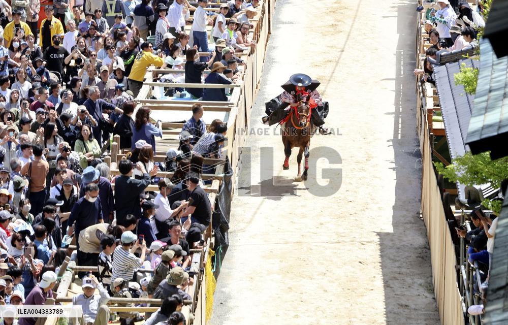 Horse-riding event at Mie shrine