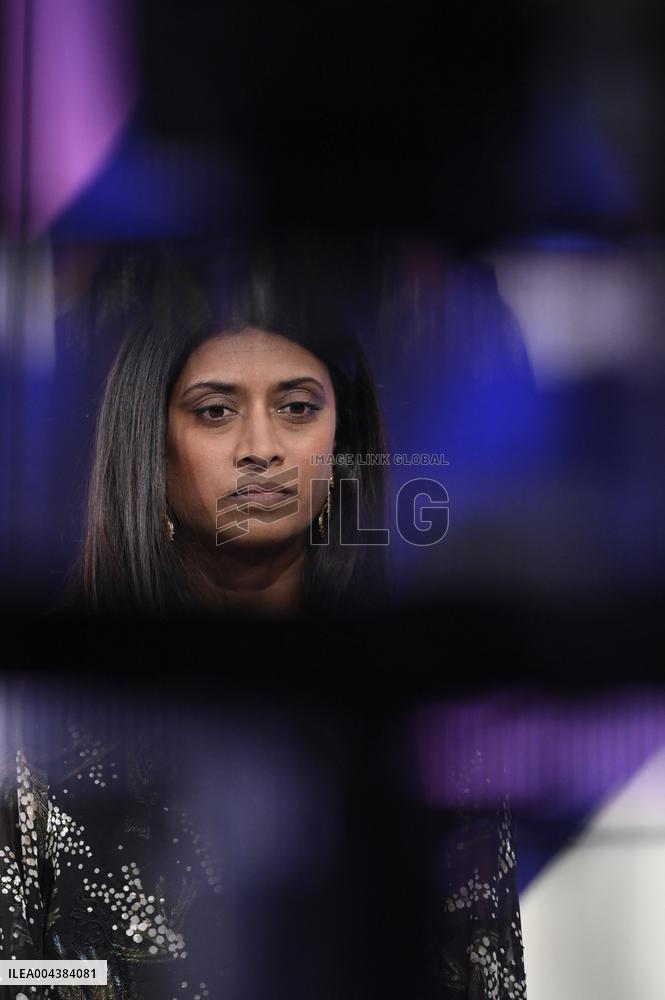 Prisca Thevenot On Dimanche En Politique - Paris