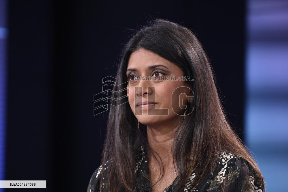 Prisca Thevenot On Dimanche En Politique - Paris