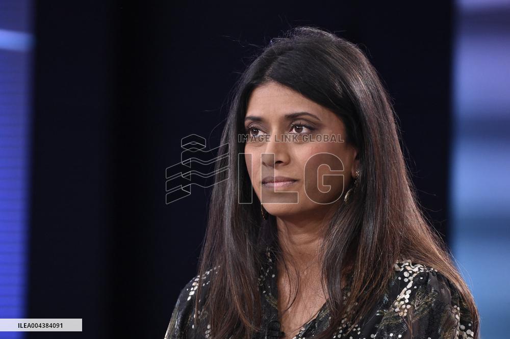 Prisca Thevenot On Dimanche En Politique - Paris