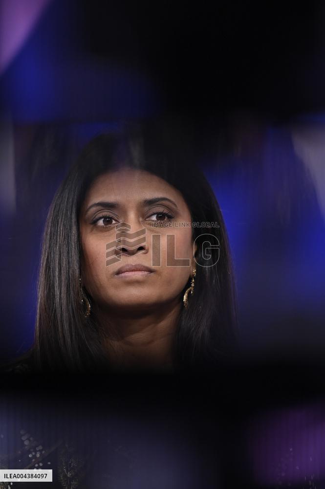 Prisca Thevenot On Dimanche En Politique - Paris