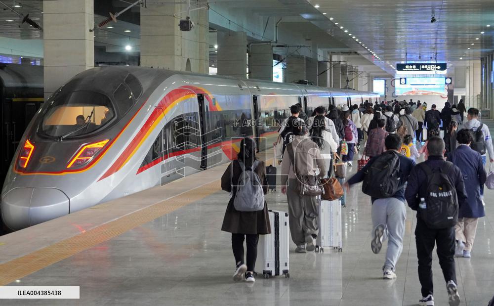 May Day Holiday Transport Passengers
