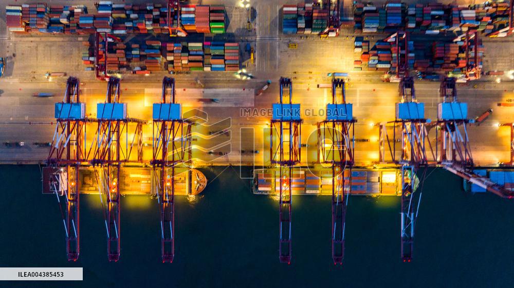 Qingdao Port Container Export