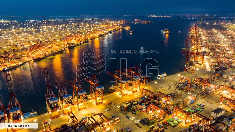 Qingdao Port Container Export