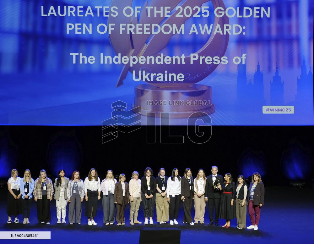 Independent Press of Ukraine gets press freedom award