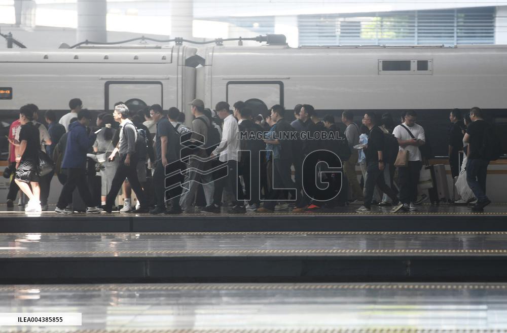 Return Peak During May Day Holiday in Hanghzou