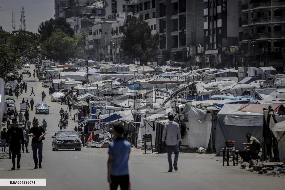 Daily Life of the Displaced in Gaza