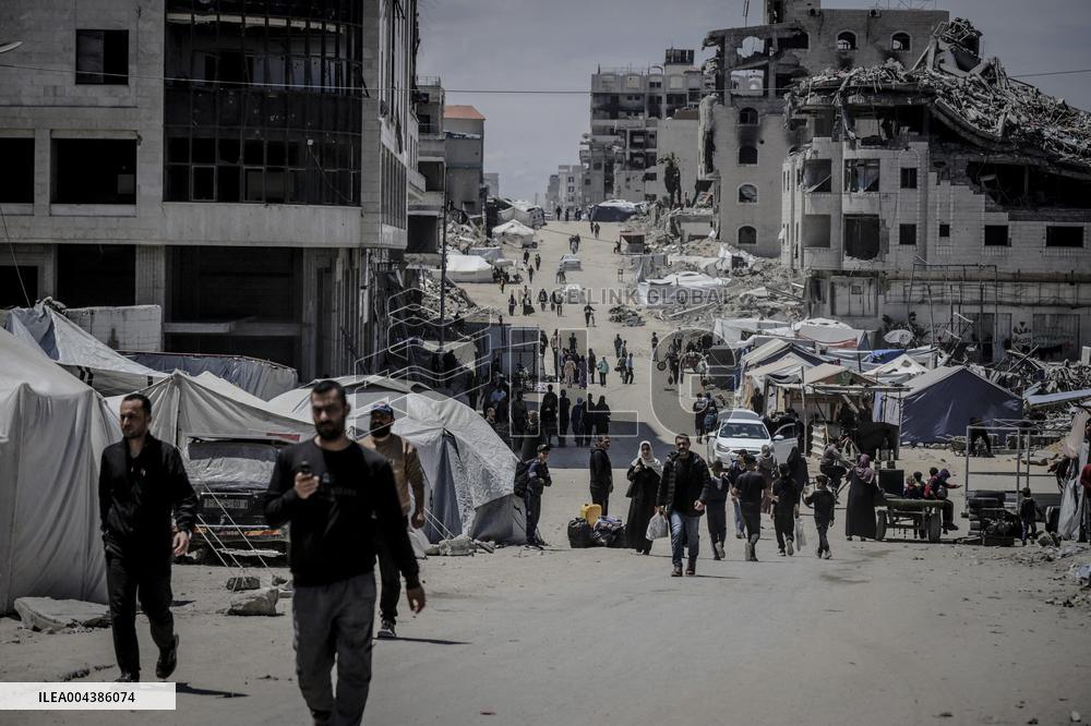 Daily Life of the Displaced in Gaza