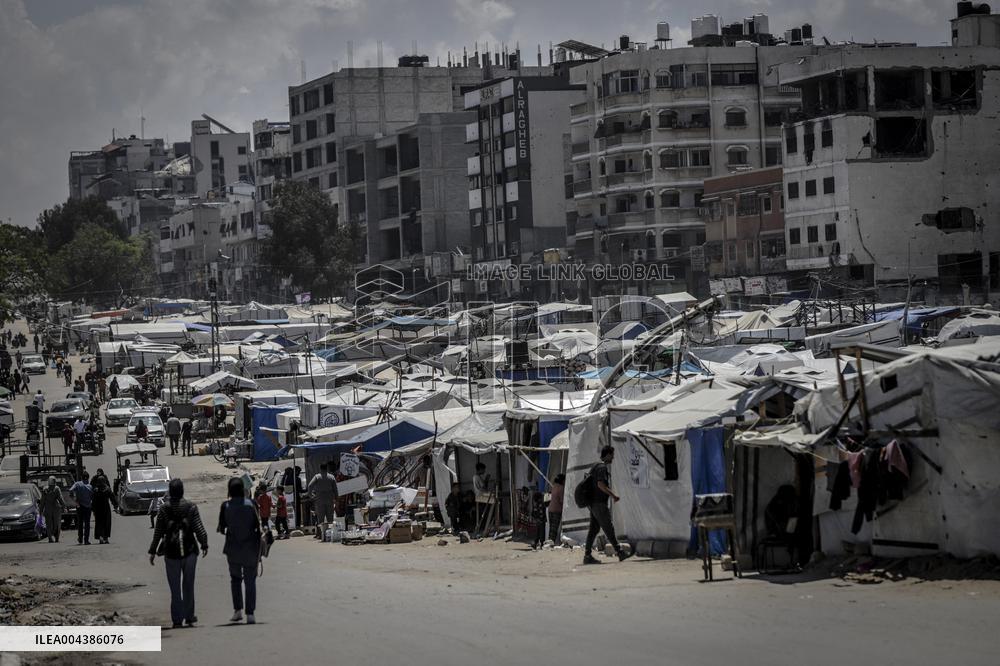 Daily Life of the Displaced in Gaza