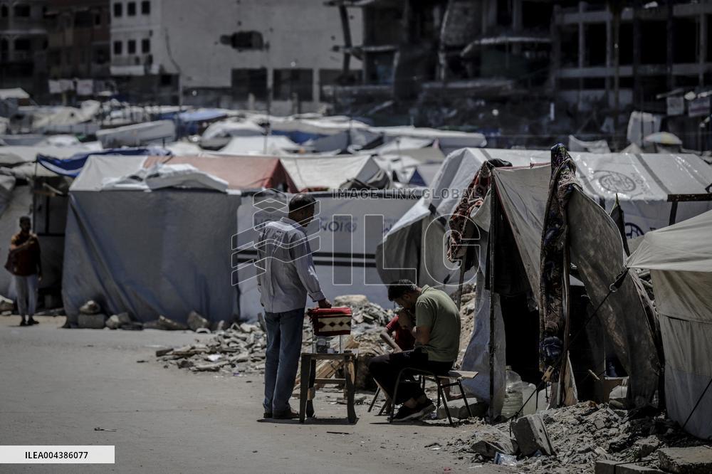 Daily Life of the Displaced in Gaza
